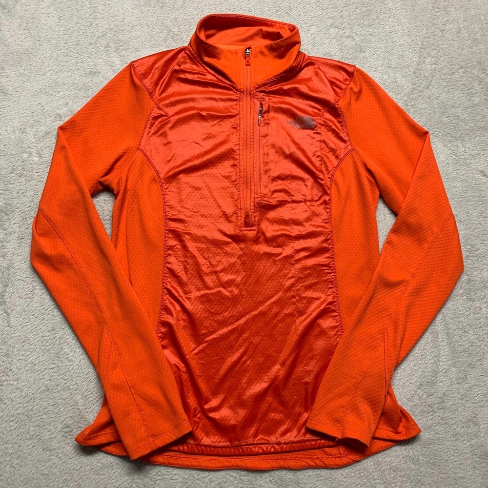 The North Face Women's S Fire Red Brave the Cold Wind 1/2 Zip‎ Flashdry Pullover